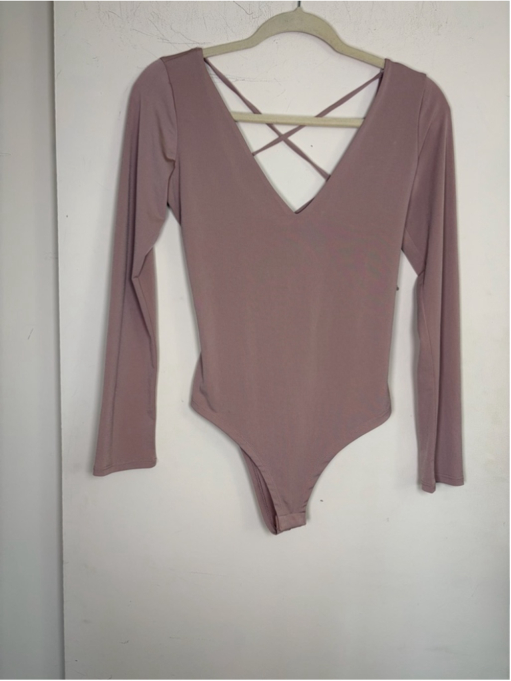Lulus Mauve Open Lace-Up Back Long Sleeve V-Neck Bodysuit Size L